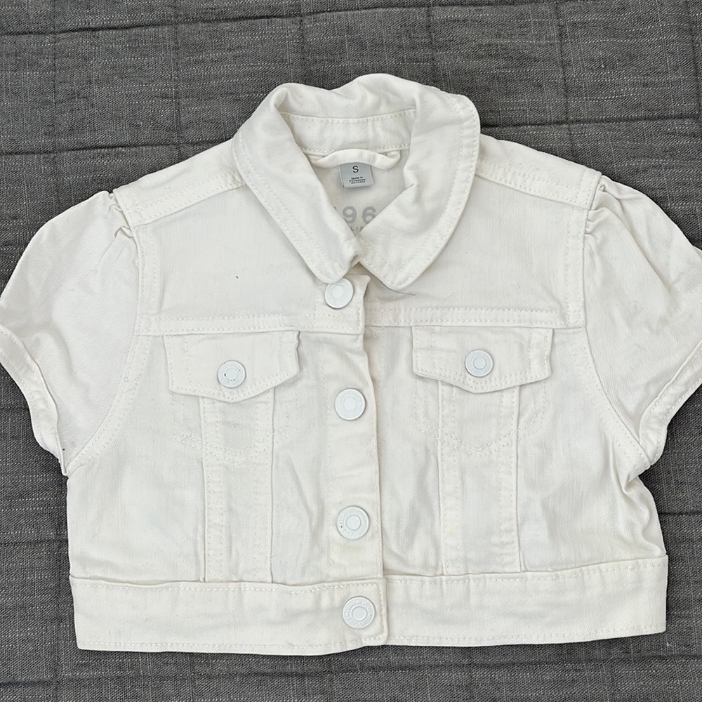 $10 bundle GUC Gap cropped denim jacket - Size S